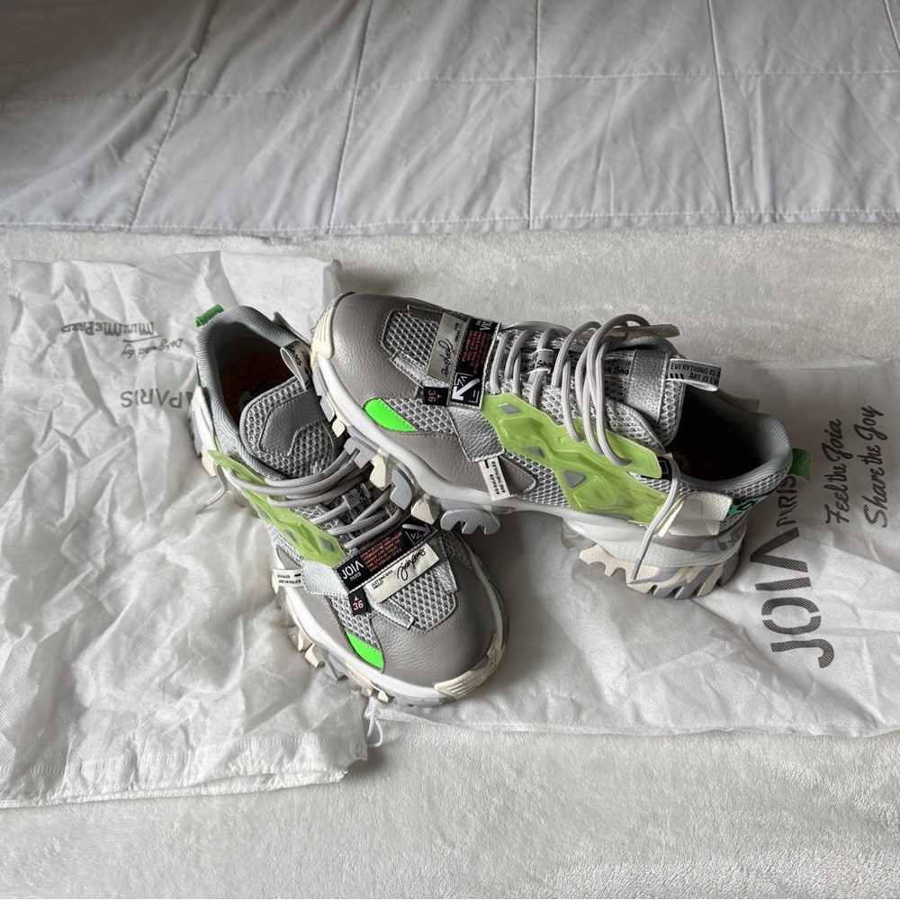 Joia Paris Grey Sneakers